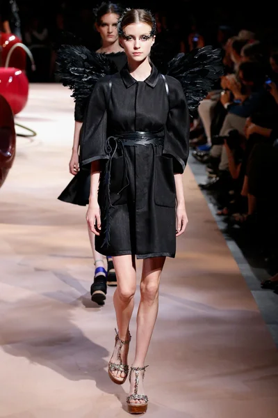 Look 50